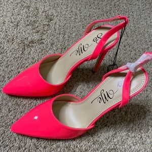 Pointed toe sling backs